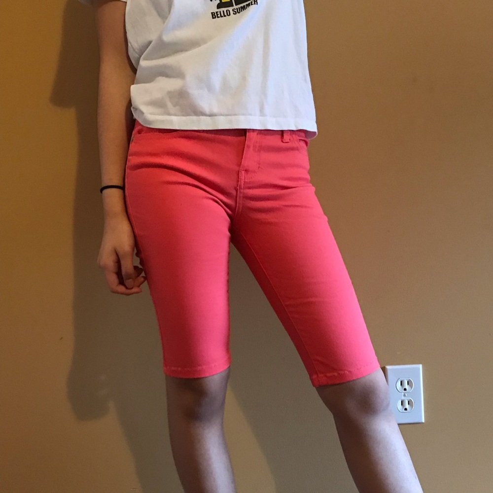 Pinkish Knee Length Pants